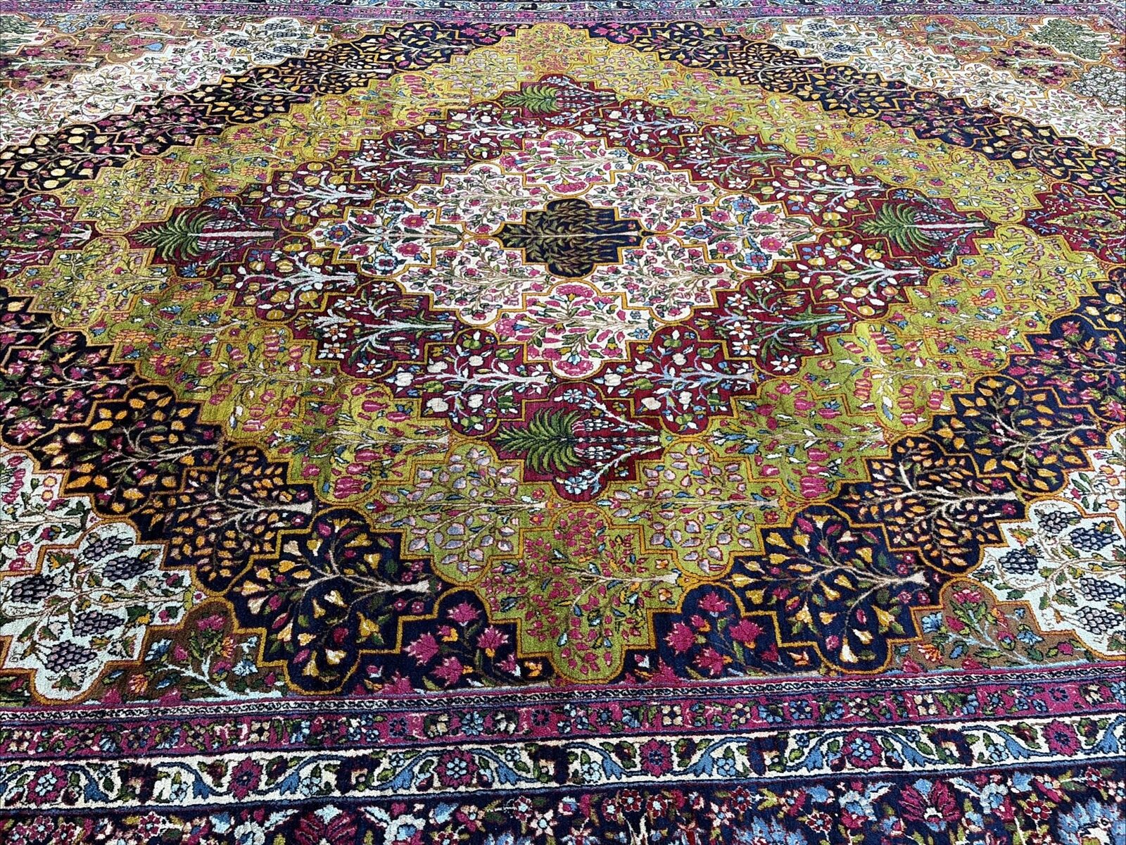 19th  century  Lavar Kerman antique Persian rug